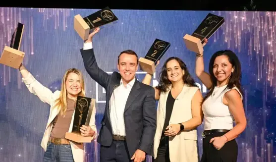 Suzuki brilla en los Golden Wheel 2025 con múltiples reconocimientos en distintas categorías